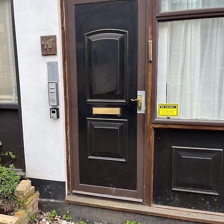Studio Flat In The Heart Of Golders Green لندن المظهر الخارجي الصورة