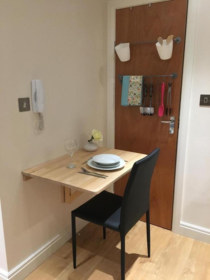 Studio Flat In The Heart Of Golders Green لندن المظهر الخارجي الصورة