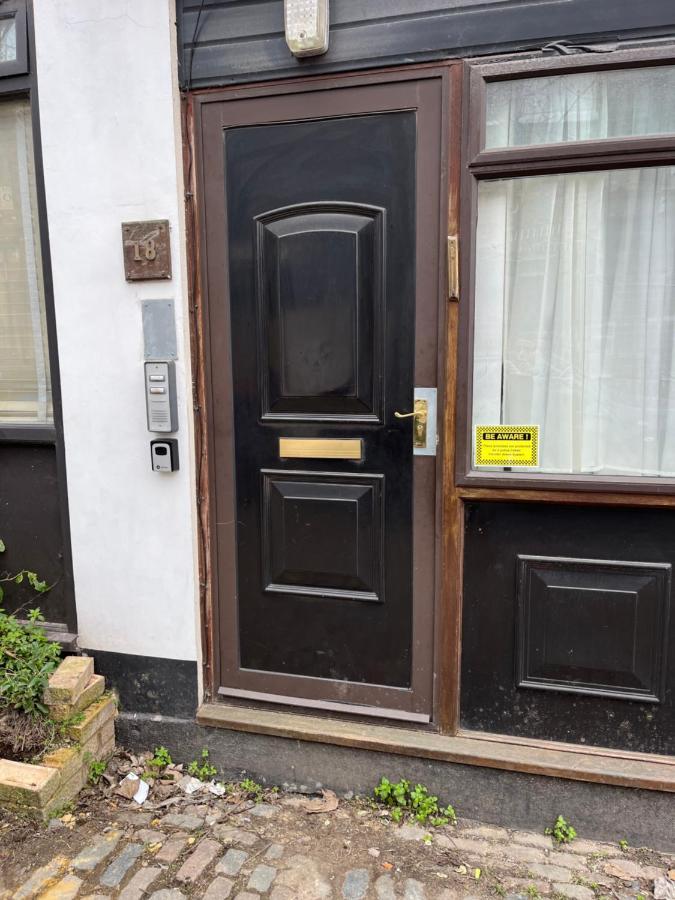Studio Flat In The Heart Of Golders Green لندن المظهر الخارجي الصورة